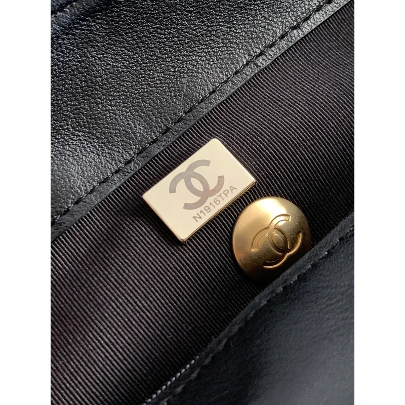 Chanel Black Quilted Leather Handbag With Gold Chain Strap And Iconic CC Logo size:18×29×8cm #A54386