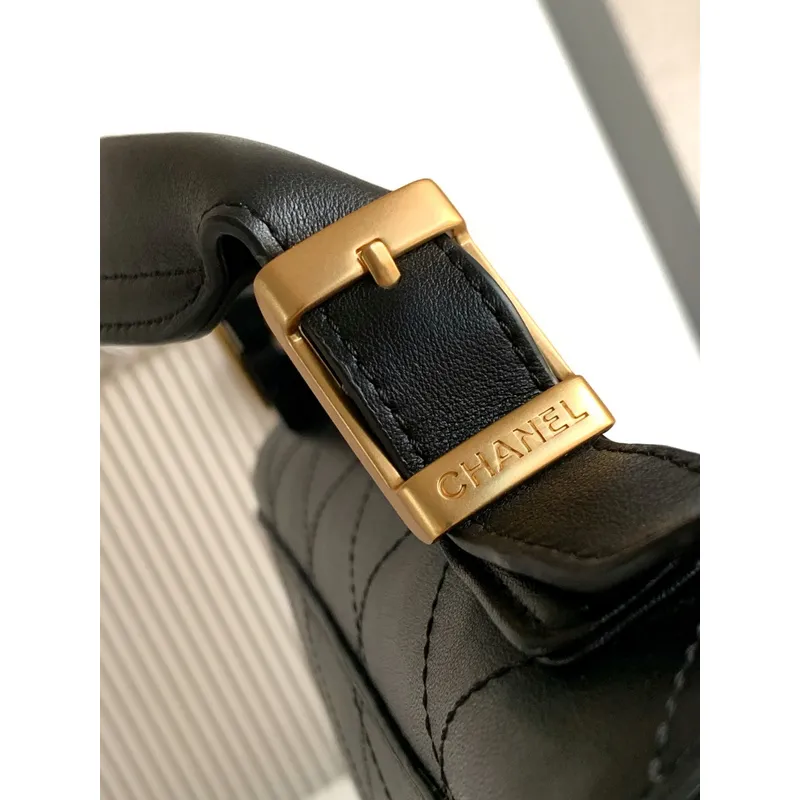 Chanel Black Quilted Leather Handbag With Gold Chain Strap And Iconic CC Logo size:18×29×8cm #A54386