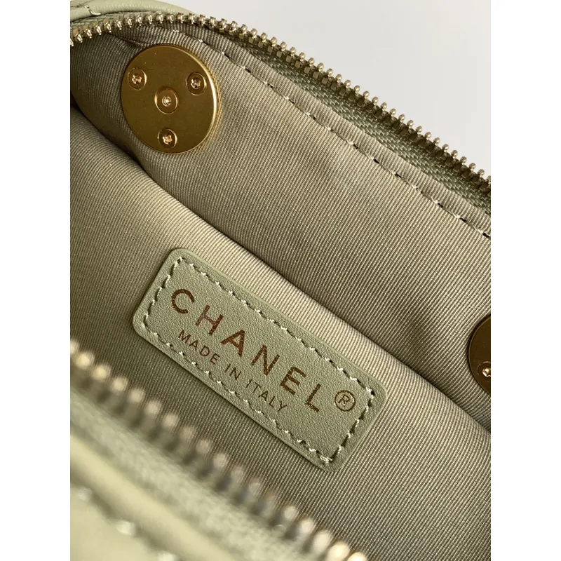 Chanel Quilted Handbag With Gold Chain And CC Logo A Timeless Fashion Piece size:11×20×8cm #A54380