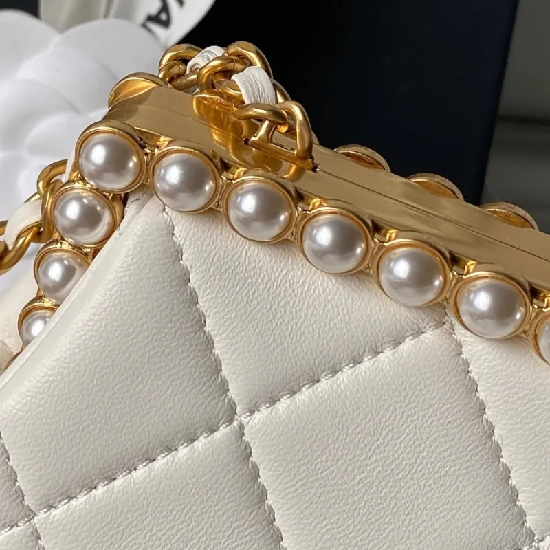 Chanel AS5912 Lambskin Pearl Trim Evening Bag 10×20×7cm #A64997 Chanel AS5912 Lambskin Pearl Trim Evening Bag 10×20×7cm #A64997