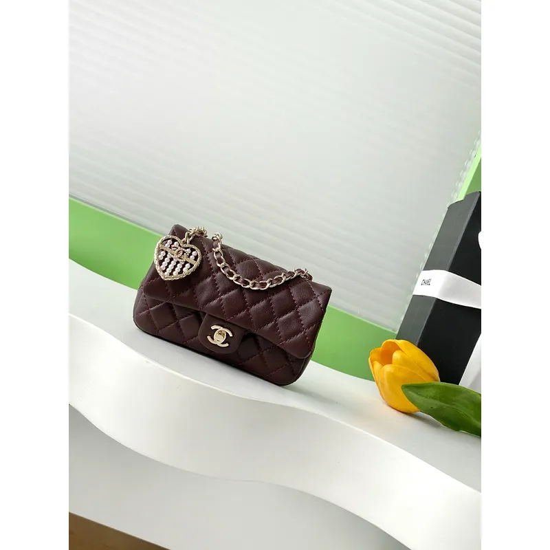 Chanel Mini Flap Bag Quilted Leather Heart Charm & CC Logo Timeless Elegance size:12×8×cm #A54206 Chanel Mini Flap Bag Quilted Leather Heart Charm & CC Logo Timeless Elegance size:12×8×cm #A54206