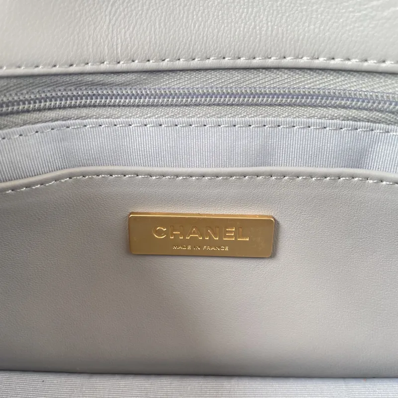 Chanel Classic Quilted Flap Bags in Assorted Colors With Chain Straps Bag size:13×21×6cm #A54037