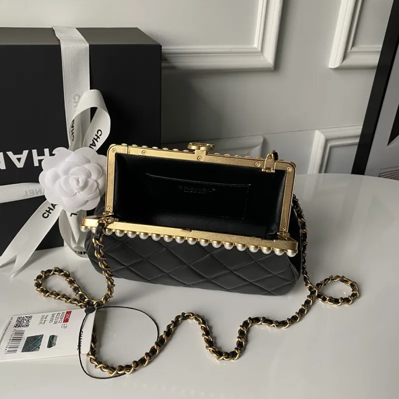 Chanel AS5912 Lambskin Pearl Trim Evening Bag 10×20×7cm #A64997 Chanel AS5912 Lambskin Pearl Trim Evening Bag 10×20×7cm #A64997