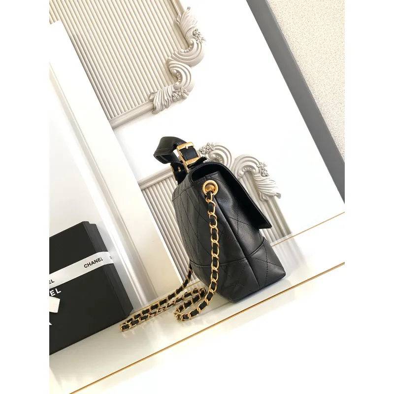 Chanel Black Quilted Leather Handbag With Gold Chain Strap And Iconic CC Logo size:18×29×8cm #A54386