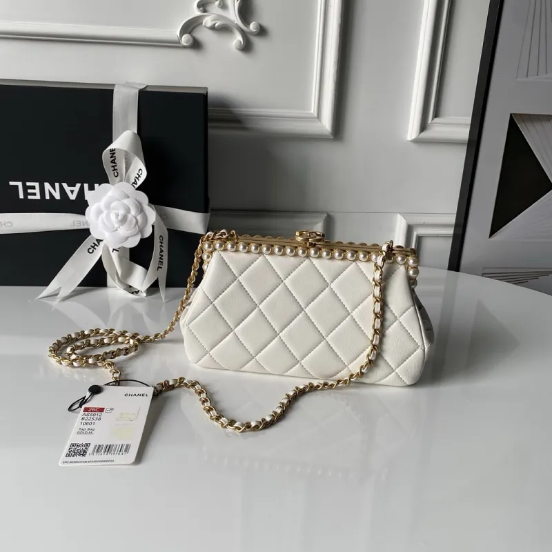 Chanel AS5912 Lambskin Pearl Trim Evening Bag 10×20×7cm #A64997 Chanel AS5912 Lambskin Pearl Trim Evening Bag 10×20×7cm #A64997