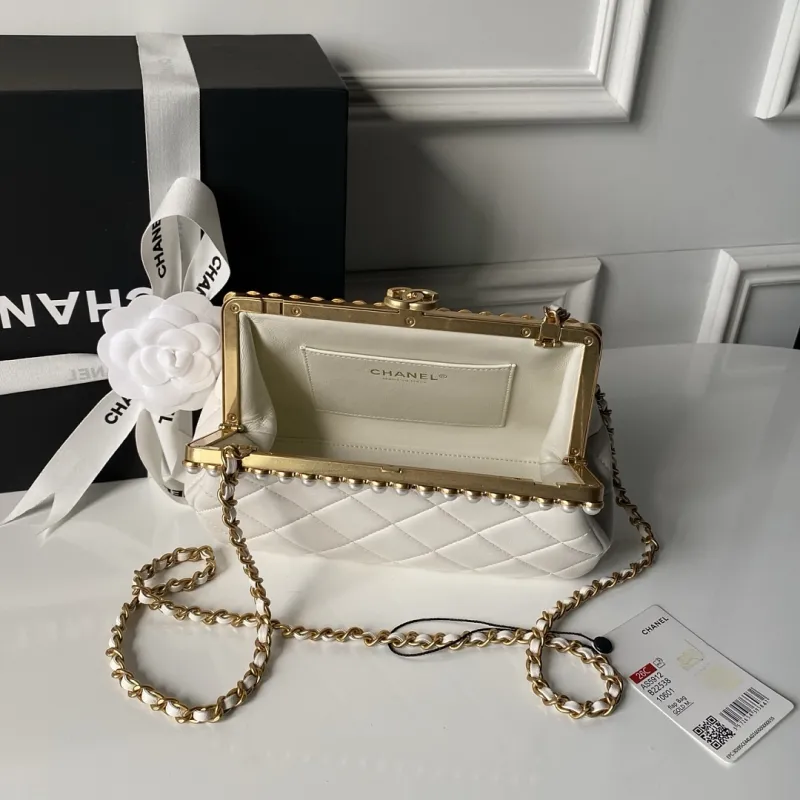 Chanel AS5912 Lambskin Pearl Trim Evening Bag 10×20×7cm #A64997 Chanel AS5912 Lambskin Pearl Trim Evening Bag 10×20×7cm #A64997