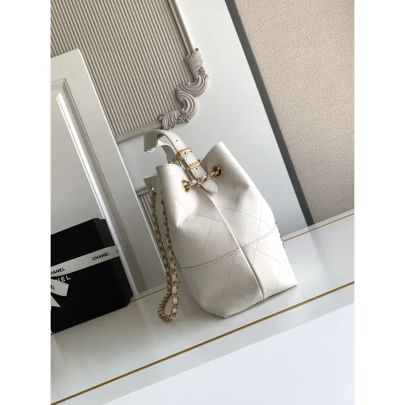 Chanel Quilted Leather Tote With Gold Chain Strap And Iconic CC Logo size:36×24×12cm #A54381