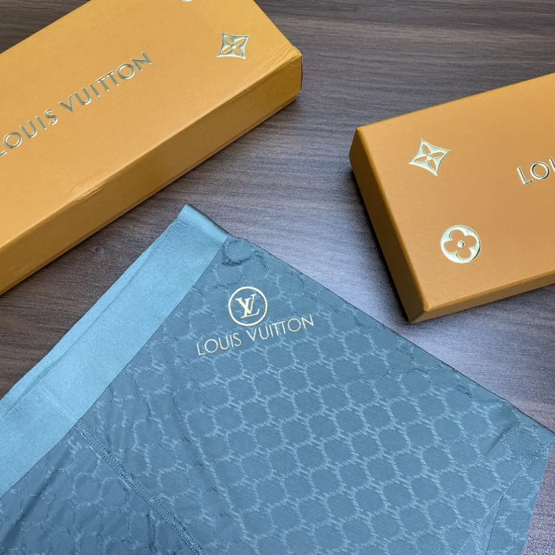 Louis Vuitton Underwears for Men 3 pairs per box #A65840
