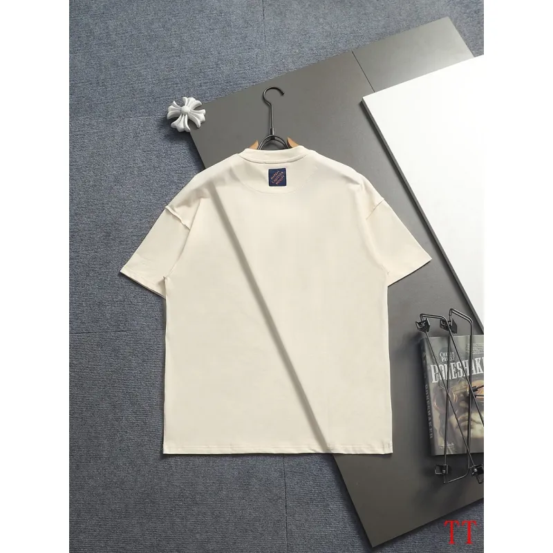 Louis Vuitton T-Shirts for AAAA Louis Vuitton T-Shirts #A65772