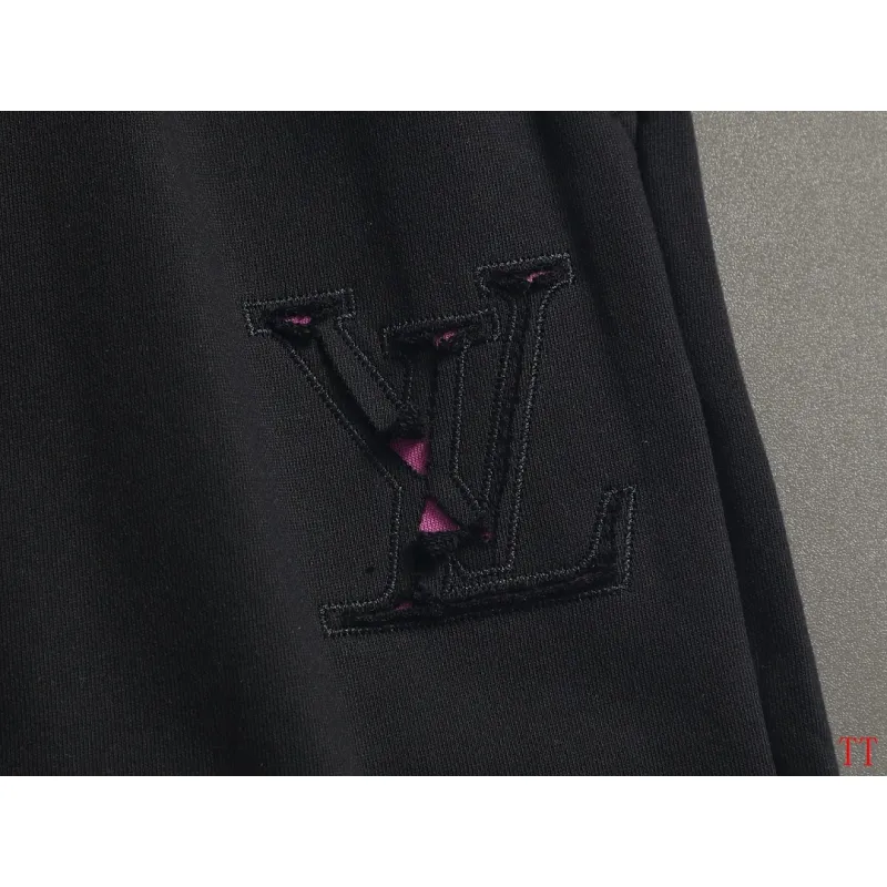 Louis Vuitton Pants for Louis Vuitton Short Pants for men #A64637