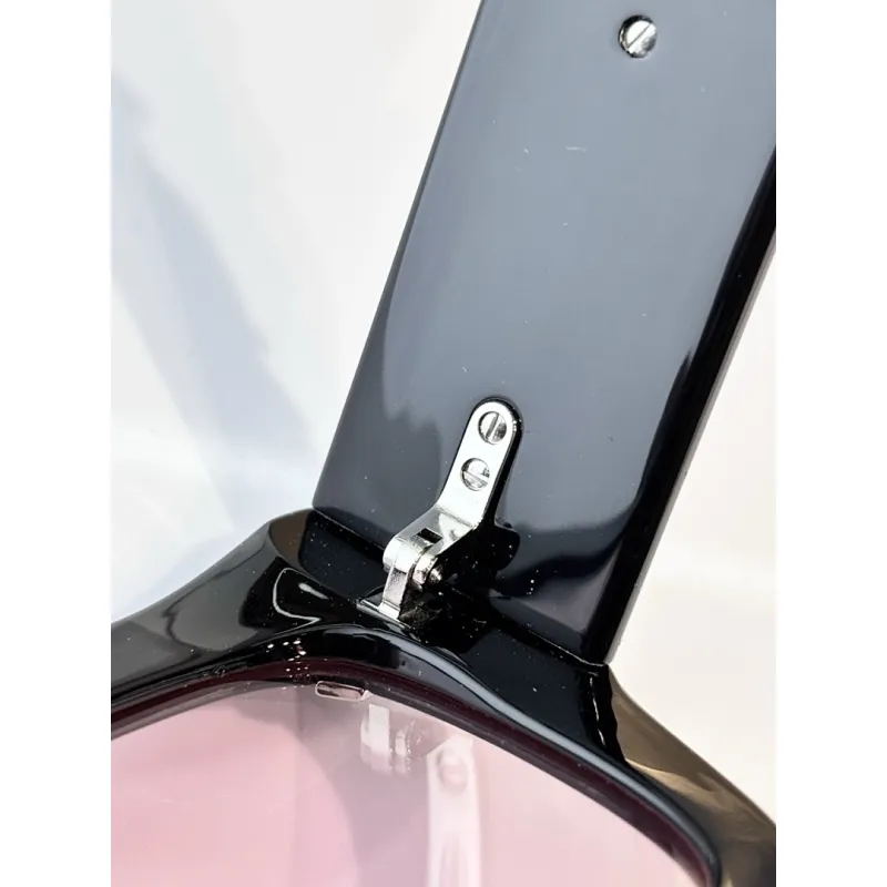 Fendi AAA+ Sunglasses #A66016 Fendi AAA+ Sunglasses #A66016