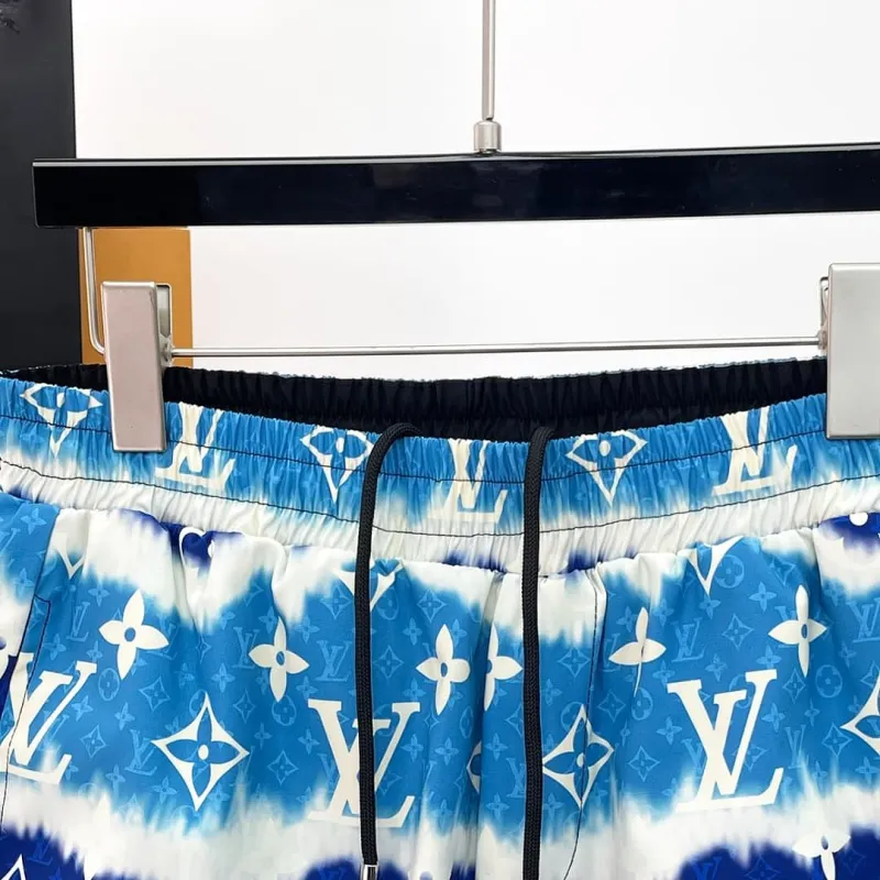 Louis Vuitton Pants for Louis Vuitton Short Pants for men #A65628