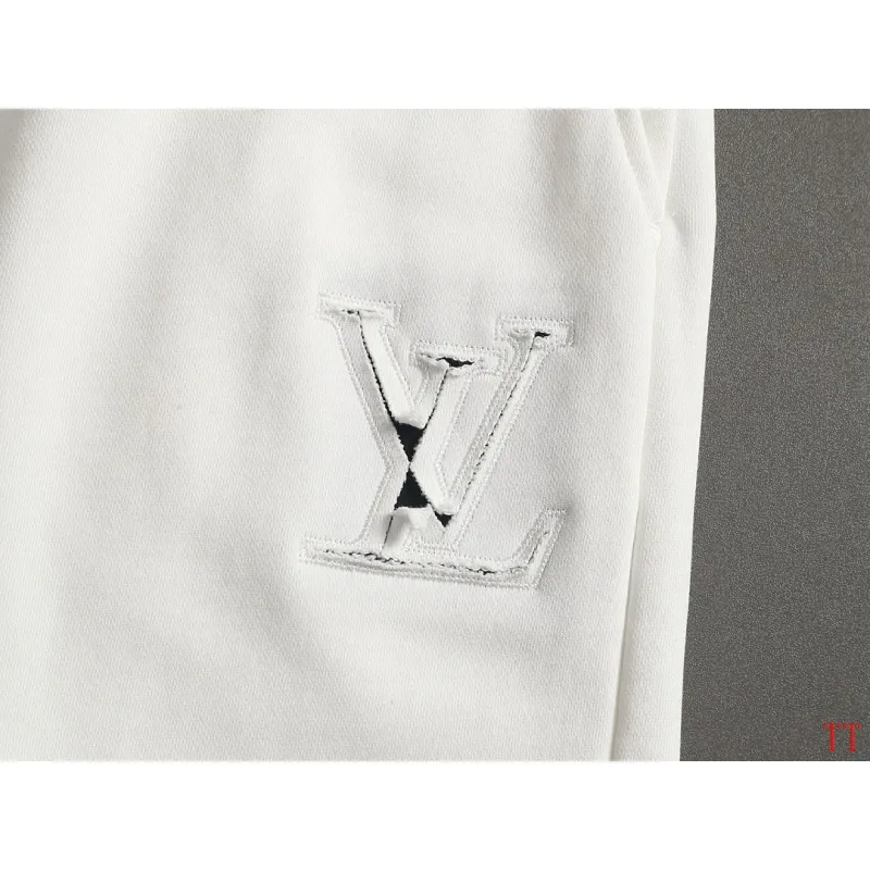 Louis Vuitton Pants for Louis Vuitton Short Pants for men #A64637