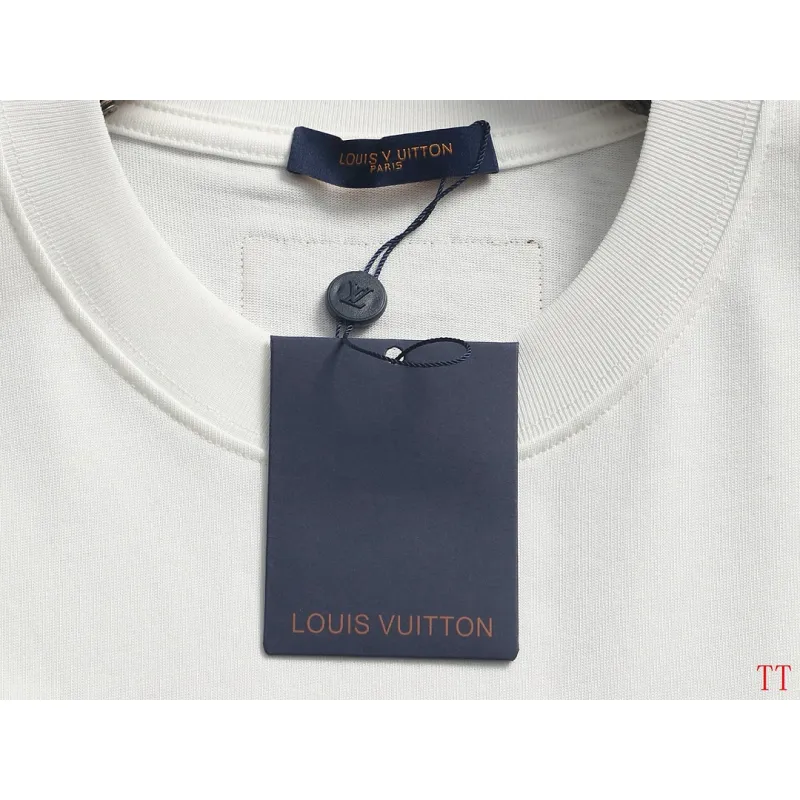 Louis Vuitton T-Shirts for AAAA Louis Vuitton T-Shirts #A65781