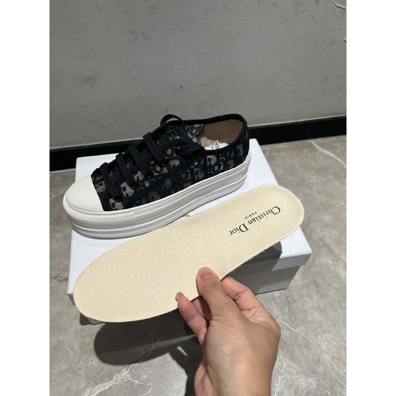 Dior Womens Oblique Embroidered Mesh Sneakers #A66050