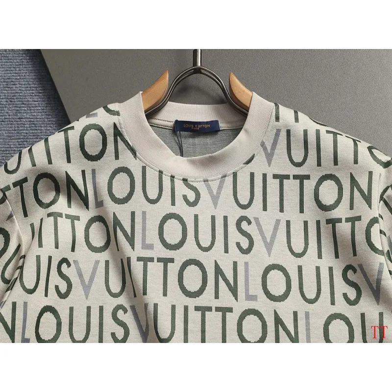 Louis Vuitton tracksuits for Louis Vuitton short tracksuits for men #A65800 Louis Vuitton tracksuits for Louis Vuitton short tracksuits for men #A65800