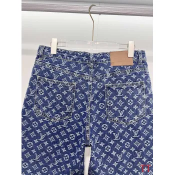 Louis Vuitton Pants for Louis Vuitton Short Pants for men #A64633