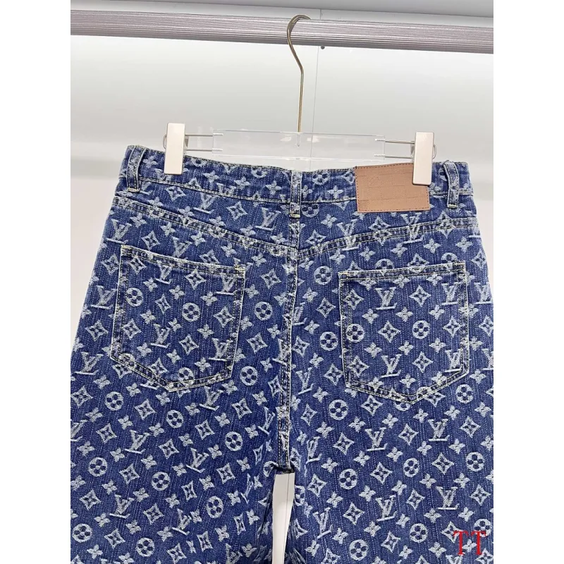 Louis Vuitton Pants for Louis Vuitton Short Pants for men #A64633
