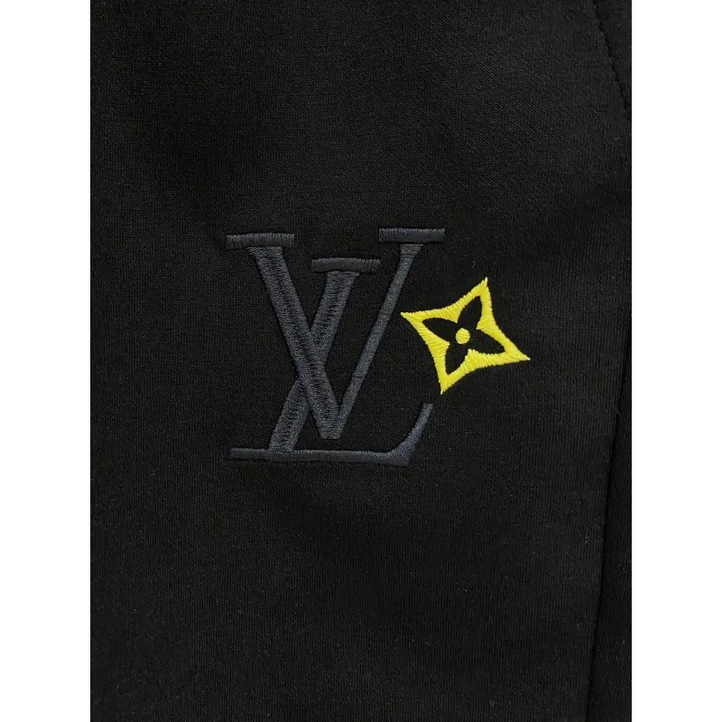Louis Vuitton Pants for Louis Vuitton Short Pants for men #A64556