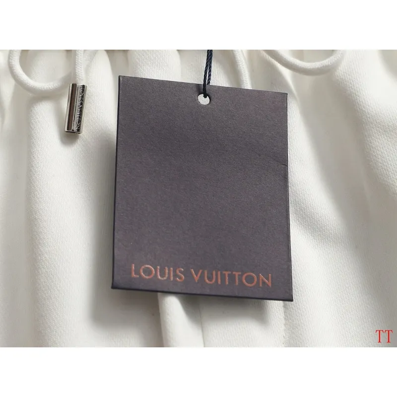 Louis Vuitton Pants for Louis Vuitton Short Pants for men #A64637