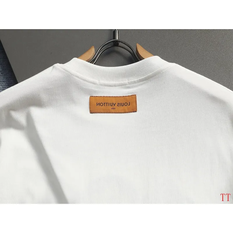 Louis Vuitton T-Shirts for AAAA Louis Vuitton T-Shirts #A65781