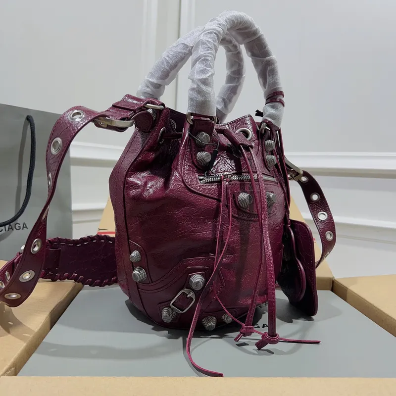 Balenciaga Bucket Bag Burgundy Leather Studded Edges A Bold Fashion Statement size:30×23×17cm #A54208