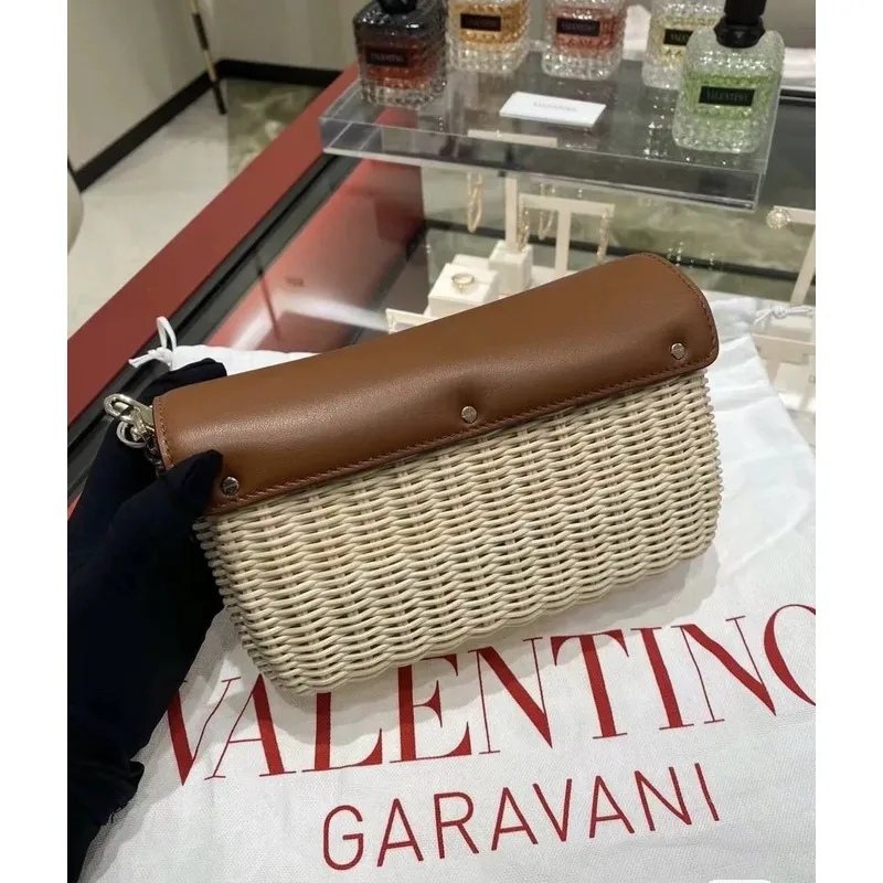 valentino Garavani VLogo Signature Wicker - Leather Crossbody Bags in Assorted Colors size:21×10×6cm #A53898 valentino Garavani VLogo Signature Wicker - Leather Crossbody Bags in Assorted Colors size:21×10×6cm #A53898