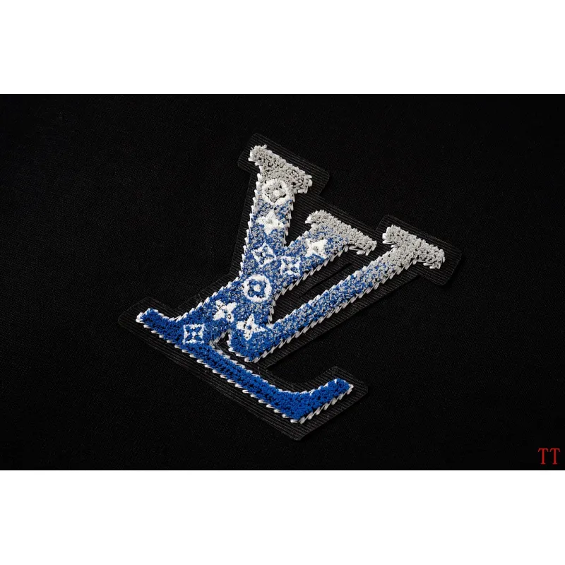 Louis Vuitton T-Shirts for AAAA Louis Vuitton T-Shirts #A65797
