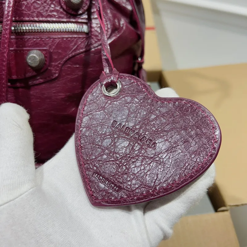 Balenciaga Bucket Bag Burgundy Leather Studded Edges A Bold Fashion Statement size:30×23×17cm #A54208