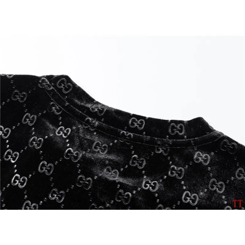 Gucci Tracksuits for Gucci short tracksuits for men #A65806