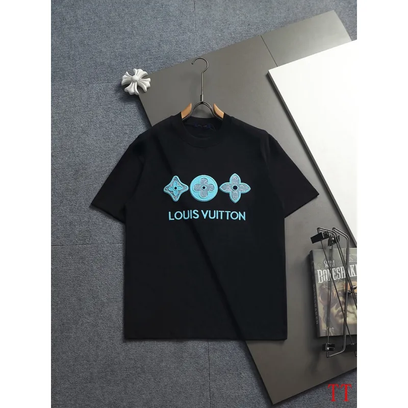 Louis Vuitton T-Shirts for AAAA Louis Vuitton T-Shirts #A65781