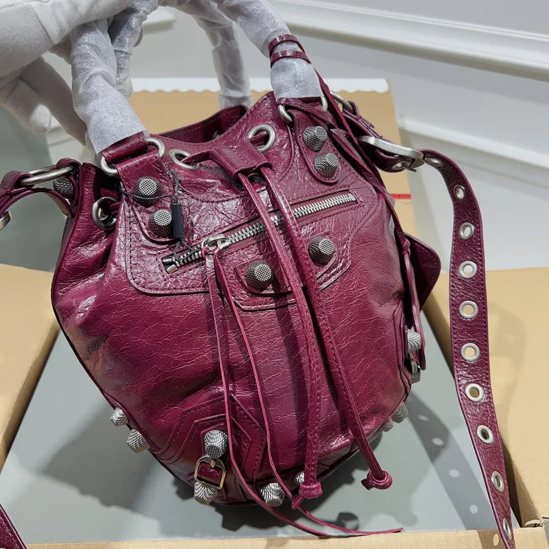 Balenciaga Bucket Bag Burgundy Leather Studded Edges A Bold Fashion Statement size:30×23×17cm #A54208