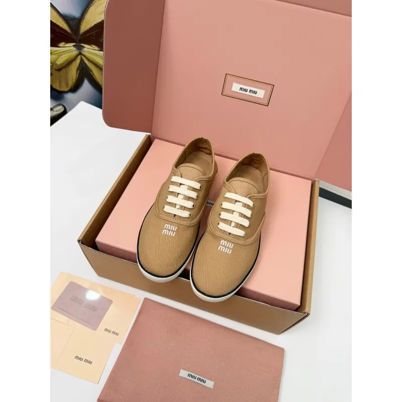Miu Miu Womens Retro Calfskin Leather Ballet Flats #A66077