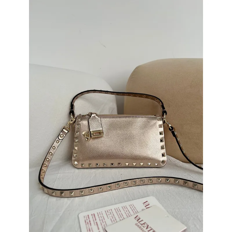 valentino Garavani Rockstud Metallic Leather Crossbody Bag 19×13×7cm #A65015
