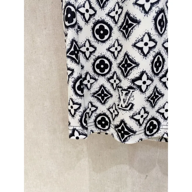 Louis Vuitton Pants for Louis Vuitton Short Pants for men #A64557
