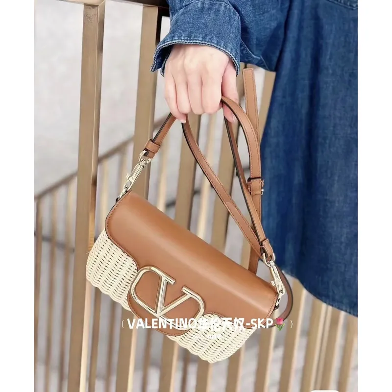 valentino Garavani VLogo Signature Wicker - Leather Crossbody Bags in Assorted Colors size:21×10×6cm #A53898 valentino Garavani VLogo Signature Wicker - Leather Crossbody Bags in Assorted Colors size:21×10×6cm #A53898
