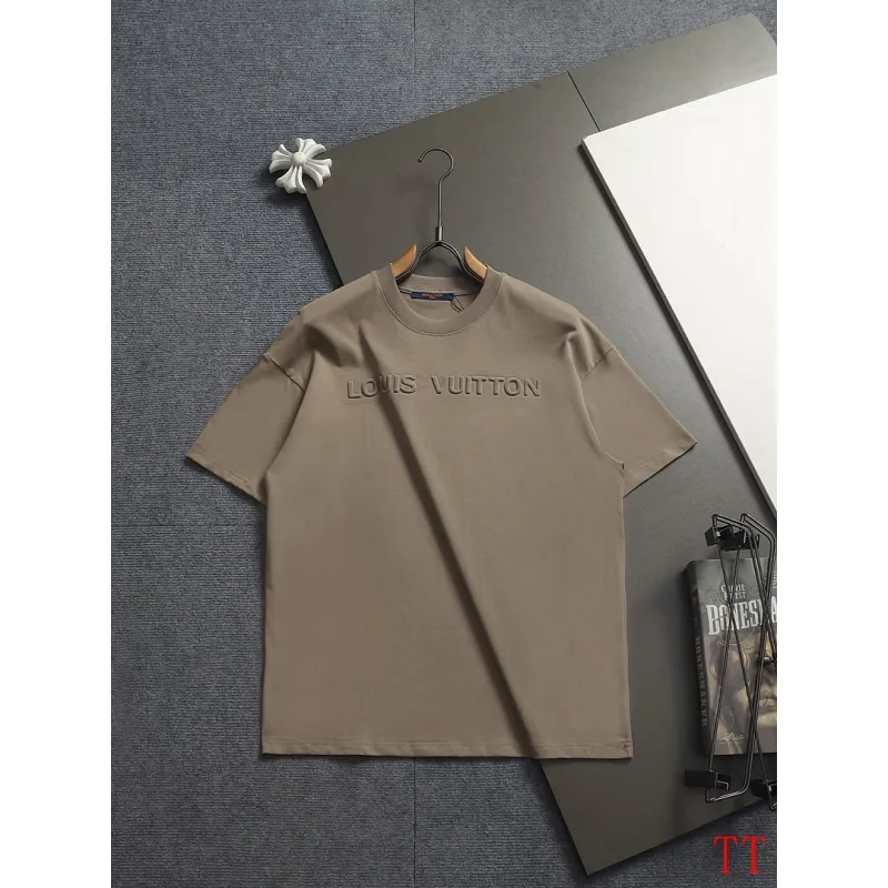 Louis Vuitton T-Shirts for AAAA Louis Vuitton T-Shirts #A65778