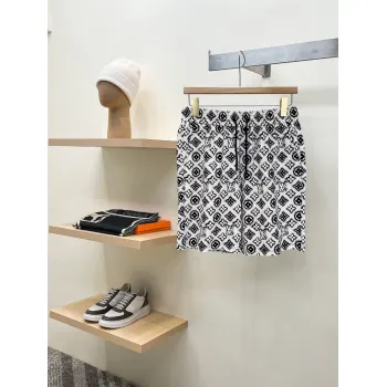 Louis Vuitton Pants for Louis Vuitton Short Pants for men #A64557