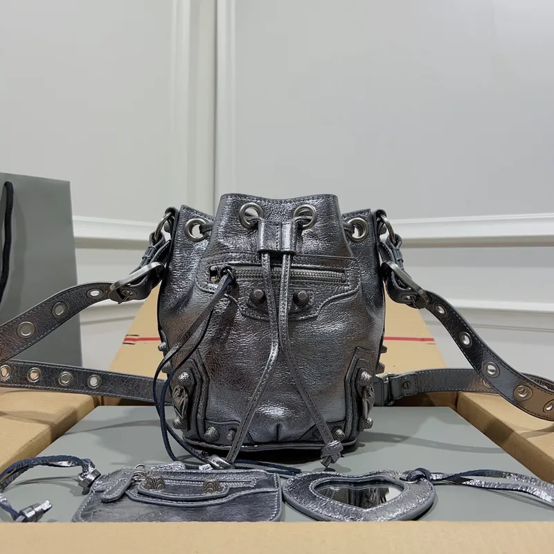 Balenciaga Bucket Bag Metallic Leather Studded Details Edgy Urban Style size:15×17×19cm #A54207