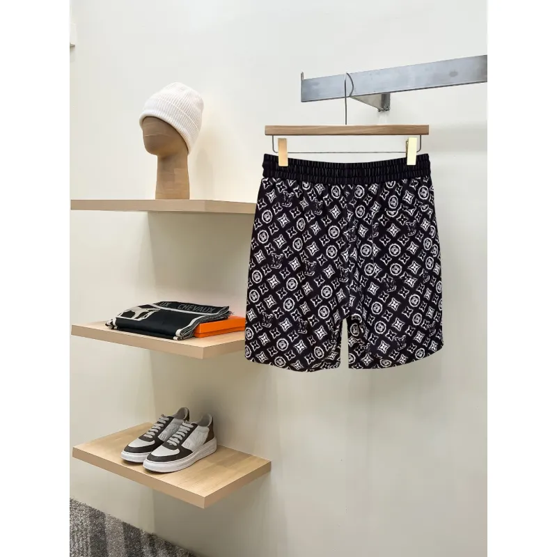 Louis Vuitton Pants for Louis Vuitton Short Pants for men #A64554