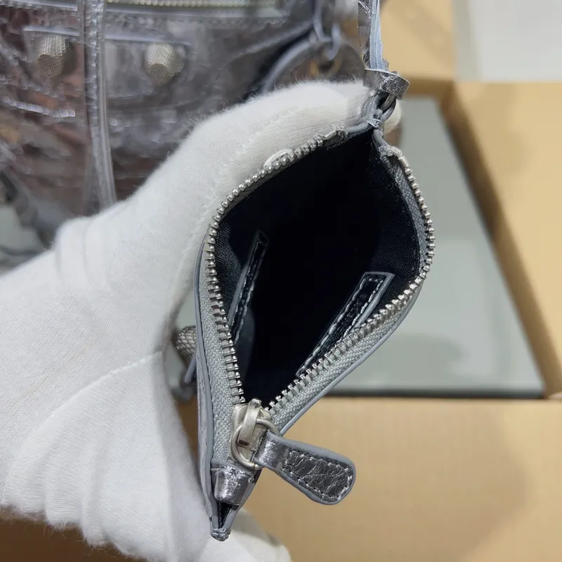 Balenciaga Bucket Bag Burgundy Leather Studded Edges A Bold Fashion Statement size:30×23×17cm #A54208