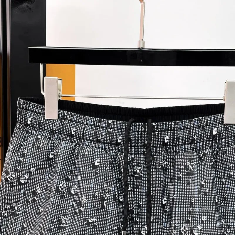 Louis Vuitton Pants for Louis Vuitton Short Pants for men #A65627