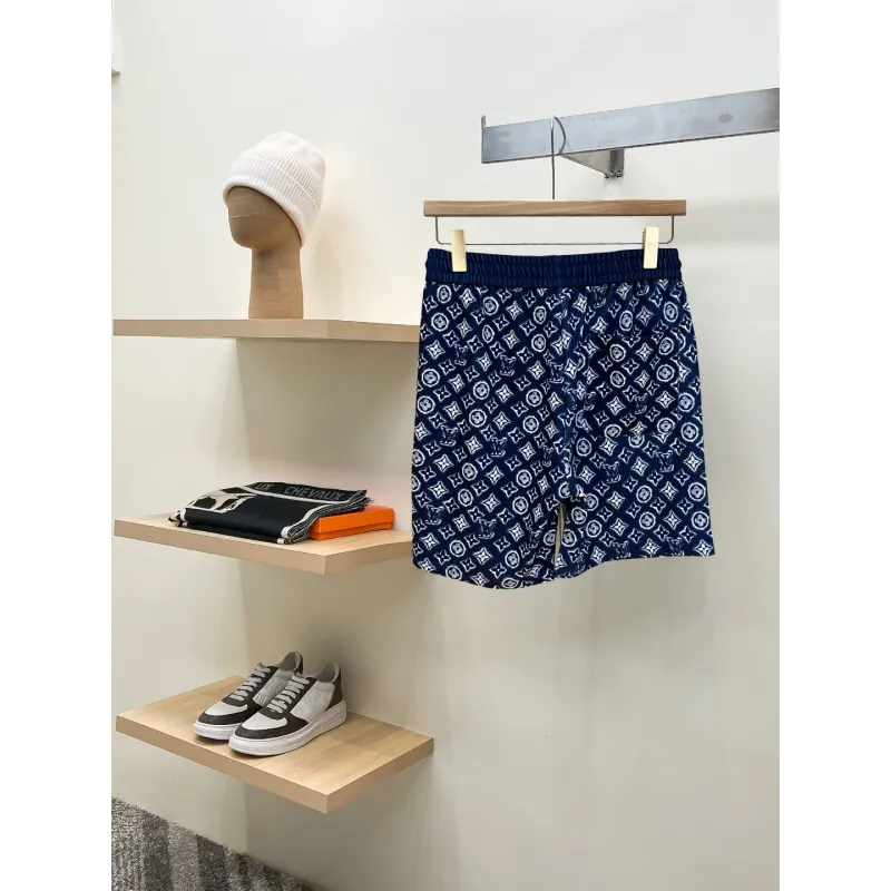 Louis Vuitton Pants for Louis Vuitton Short Pants for men #A64555