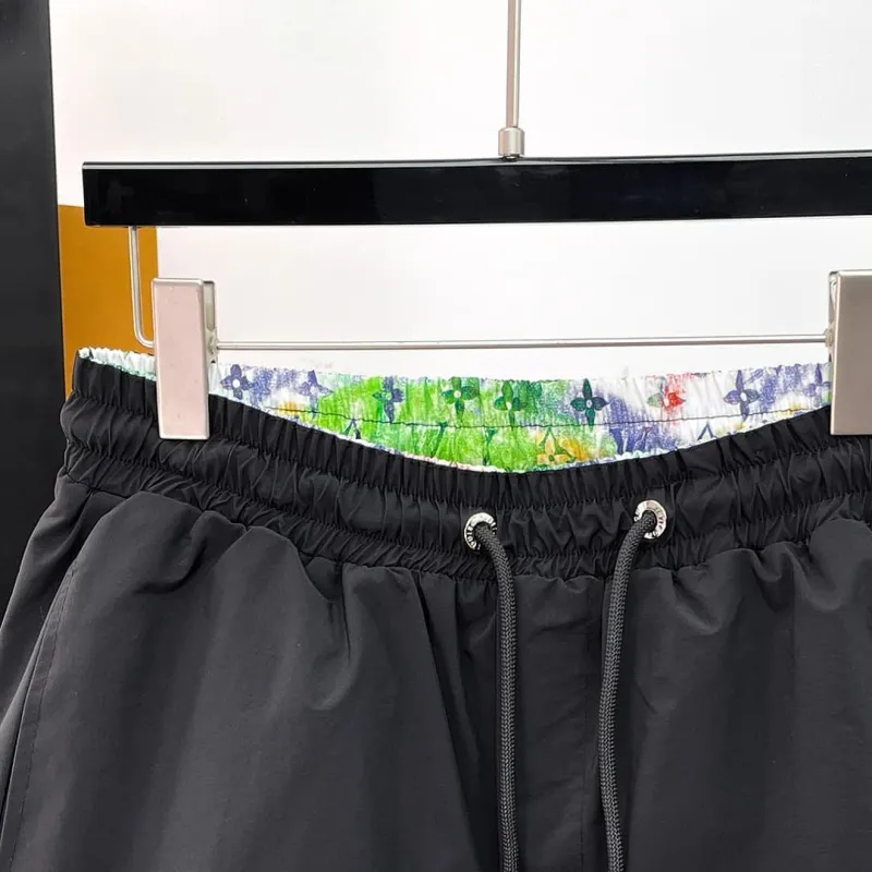 Louis Vuitton Pants for Louis Vuitton Short Pants for men #A65626