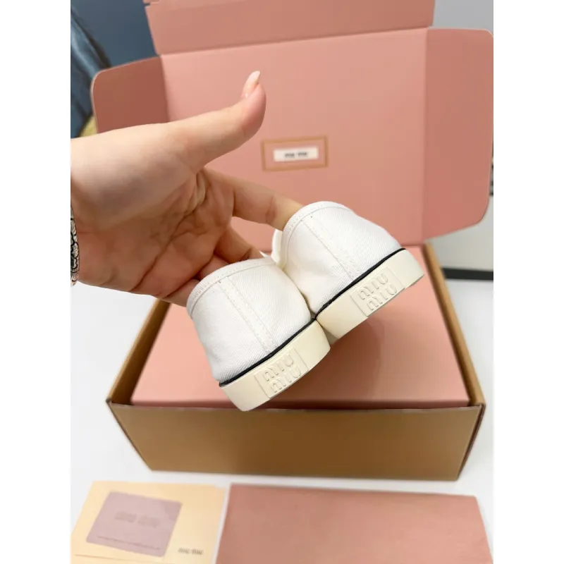 Miu Miu Womens Retro Calfskin Leather Ballet Flats #A66079 Miu Miu Womens Retro Calfskin Leather Ballet Flats #A66079