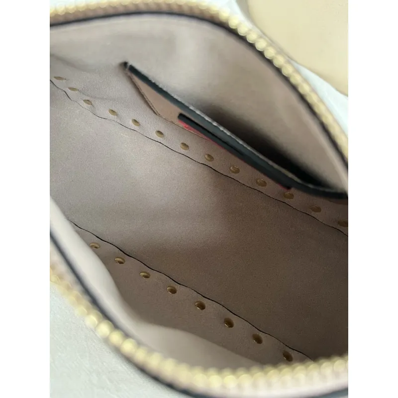 valentino Garavani Rockstud Metallic Leather Crossbody Bag 19×13×7cm #A65015