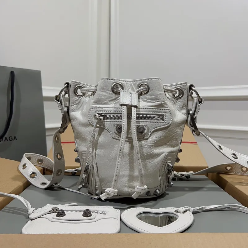 Balenciaga Bucket Bag Metallic Leather Studded Details Edgy Urban Style size:15×17×19cm #A54207