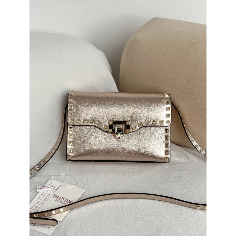 valentino Rockstud Metallic Leather Envelope Crossbody Bag 22.5×5×16cm #A65019