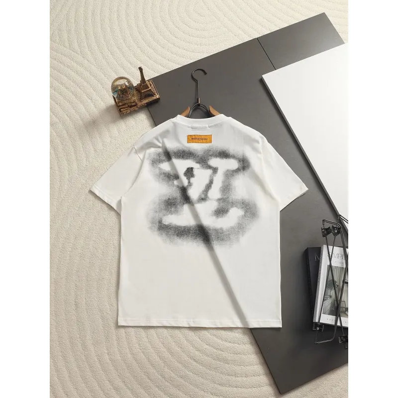 Louis Vuitton T-Shirts for AAAA Louis Vuitton T-Shirts #A65940