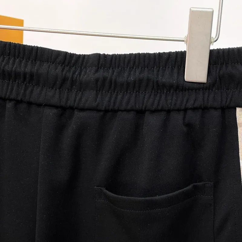 Louis Vuitton Pants for Louis Vuitton Short Pants for men #A65623